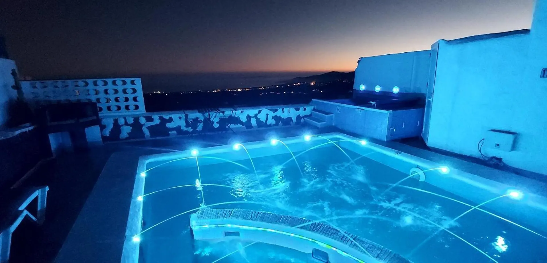 Aloelux Villa !! - Private Villa With Pool , Jacuzzi, Cinema, Massage ,Wonderful View, Art Desing Villa location