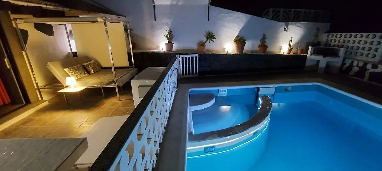 Aloelux Villa !! - Private Villa With Pool , Jacuzzi, Cinema, Massage ,Wonderful View, Art Desing Villa Tías